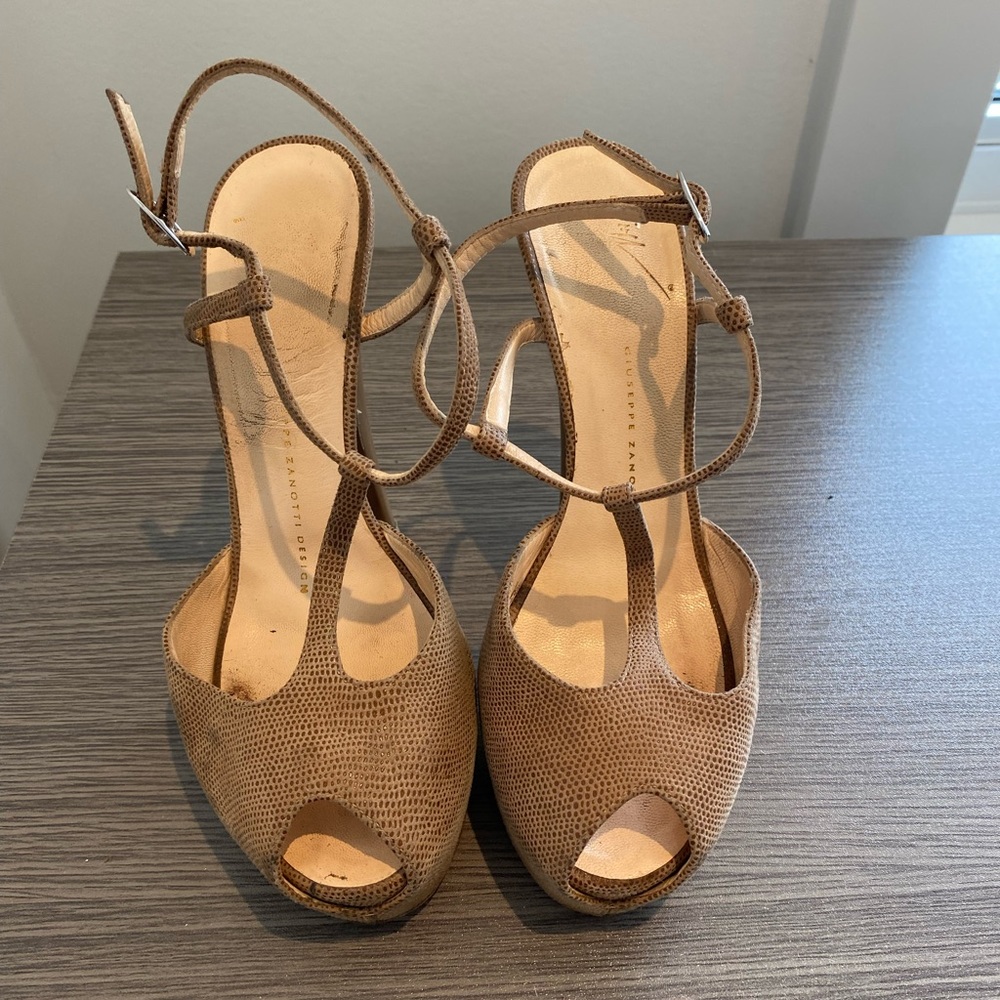 Giusseppi Zanotti Sting Ray sling back